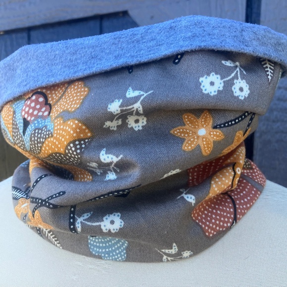 One-of-a-Kind Reversible Cowl - Picture 1 of 7